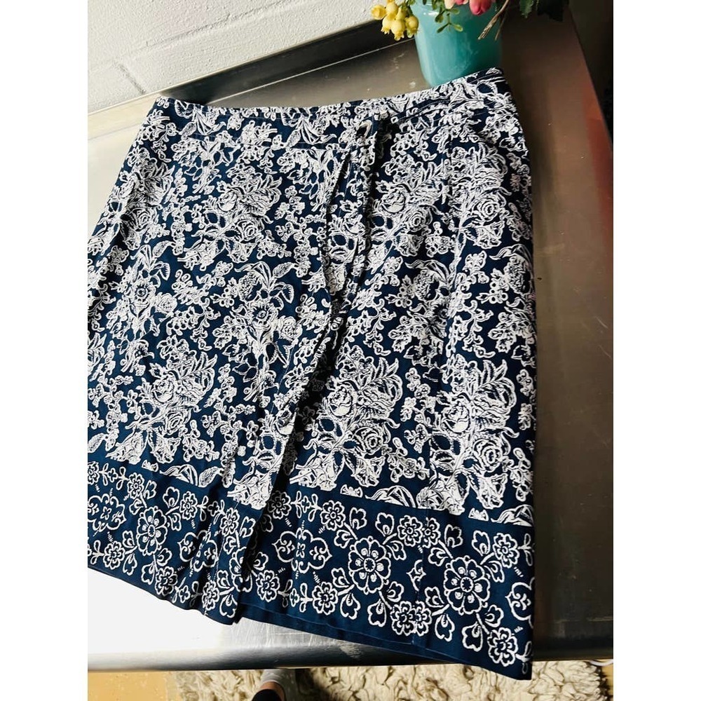Ann Taylor Navy Patterned Wrap Skirt - Picture 6 of 9